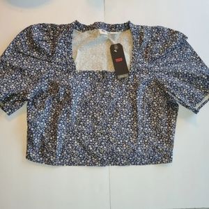 Levi half Ballon puff blouse